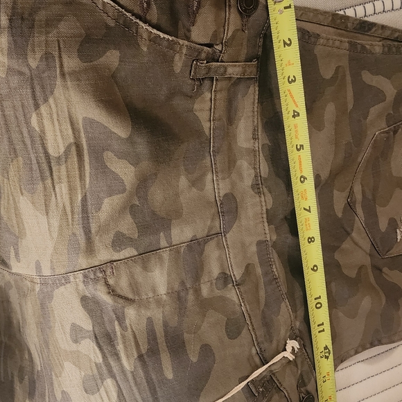 Vanilla Star's camouflage overalls - Picture 12 of 13